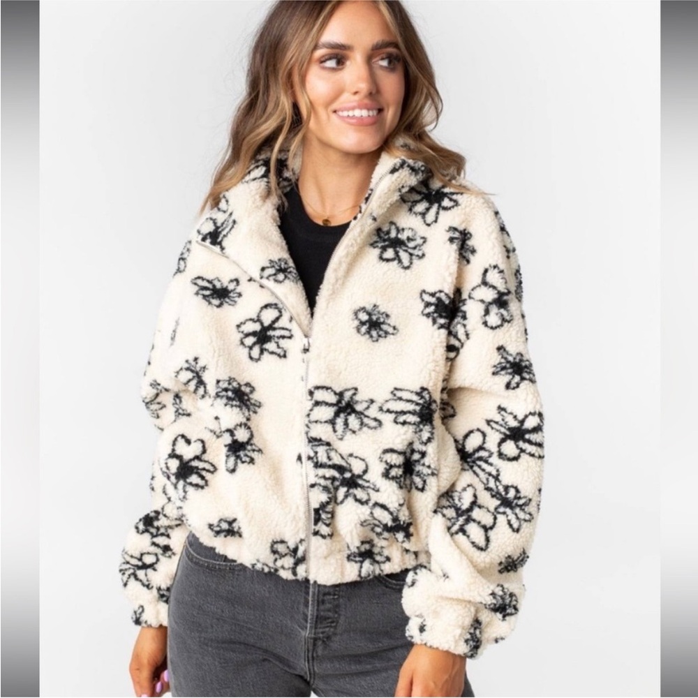 BaeVely fleece jacket size L